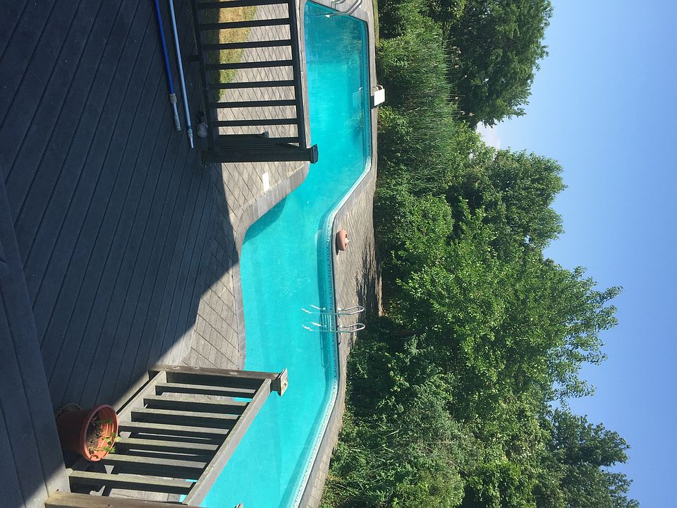 2nd image of 15 Skyhaven Dr