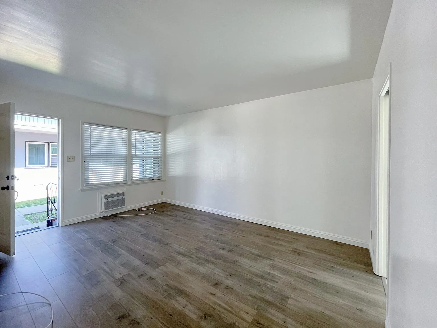 2427 W Main St — Photo 2