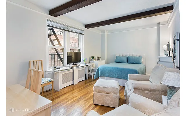 Rented by Douglas Elliman | media 17