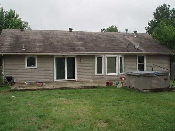 2nd image of 1810 N Plaza Dr
