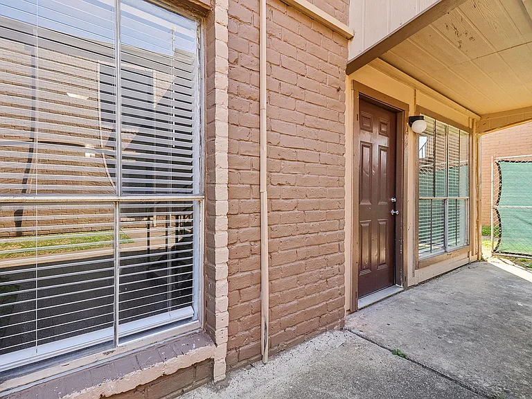 1-web-or-mls-Dumfries Dr Unit 159-S2802-001