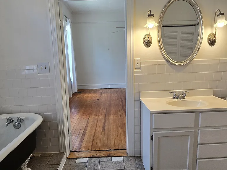 712 Stonewall St — Photo 41