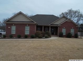 136 Rick Turner Dr, Huntsville, AL 35811