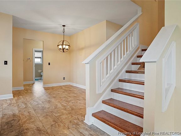 4th image of 301 Otley Ct