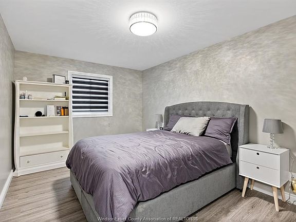 5th image of 2343 Lamont St