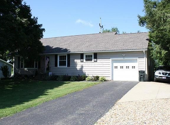 2nd image of 13 Hilltop Dr