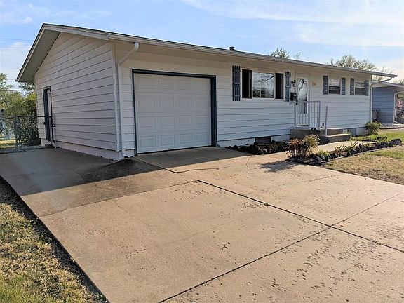 2nd image of 515 Lena Ave