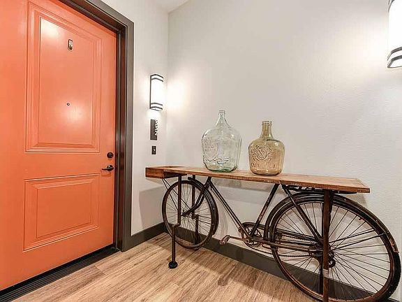 2nd image of 1000 Berryessa Ln APT 332