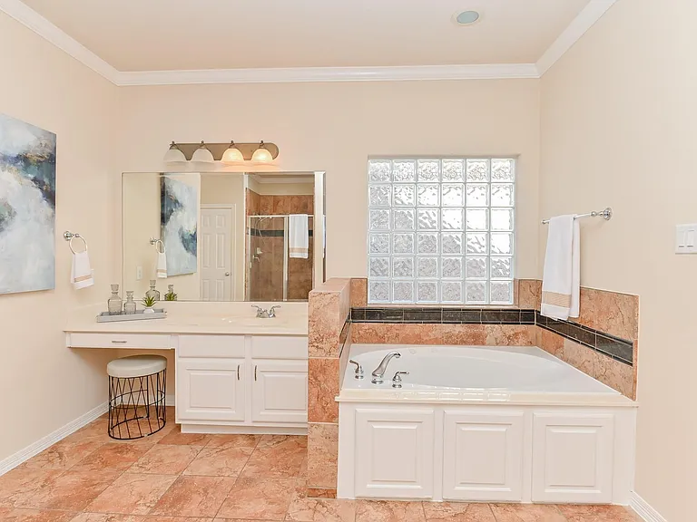 1126 Sopris Dr — Photo 22
