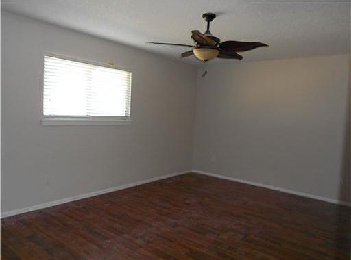 4th image of 4017 Wagner Lee Dr