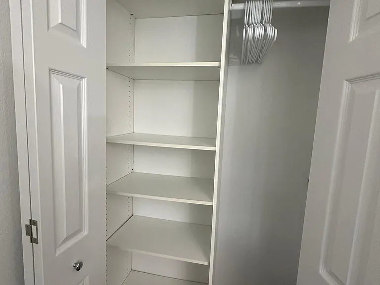 4943 Thompson Ln SE — Photo 10