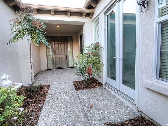 2nd image of 301 Mill Valley Cir S