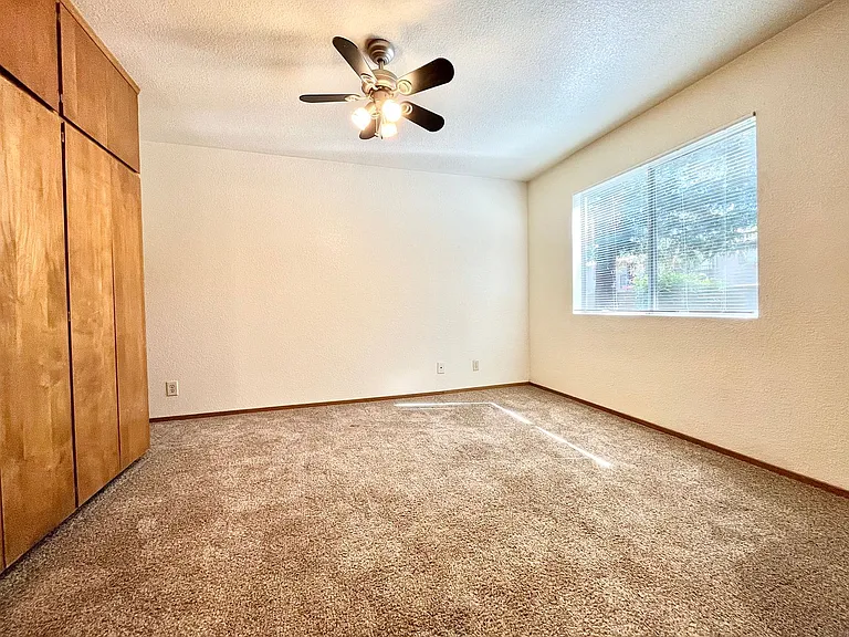 720 W 2nd Ave — Photo 8