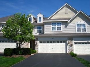 451 Vaughn Cir, Aurora, IL 60502