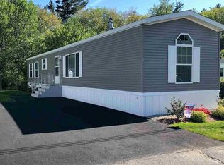 28 Willow Rd, Newton, NH 03859