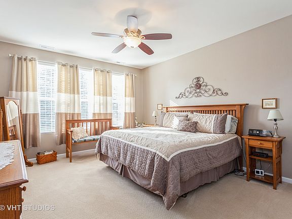 3rd image of 719 Pleasant Dr