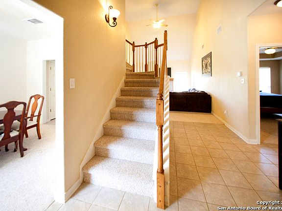 3rd image of 8907 Whitney Cir