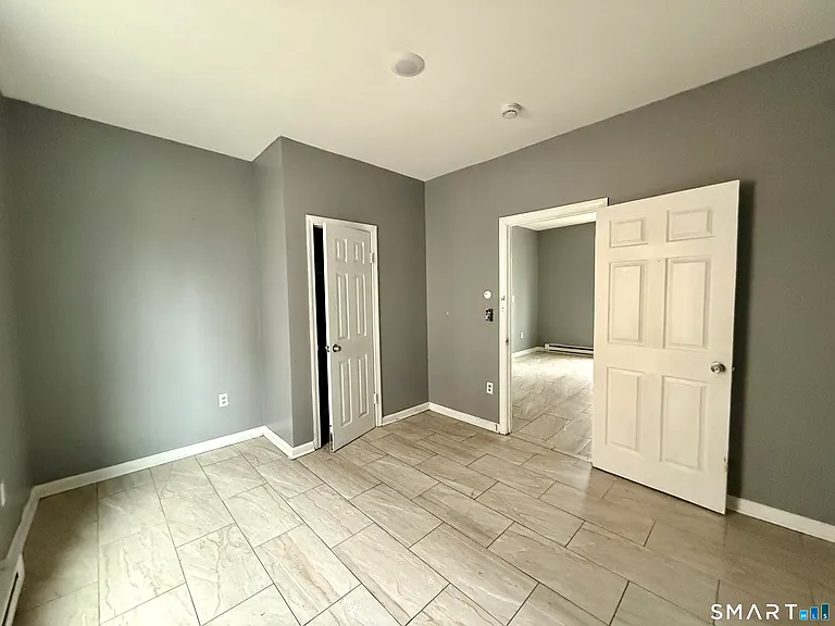 72 Burton St — Photo 8