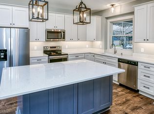 15655 52nd Pl N, Minneapolis, MN 55446