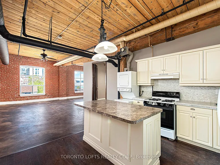 426 Queen St E #405 — Photo 7