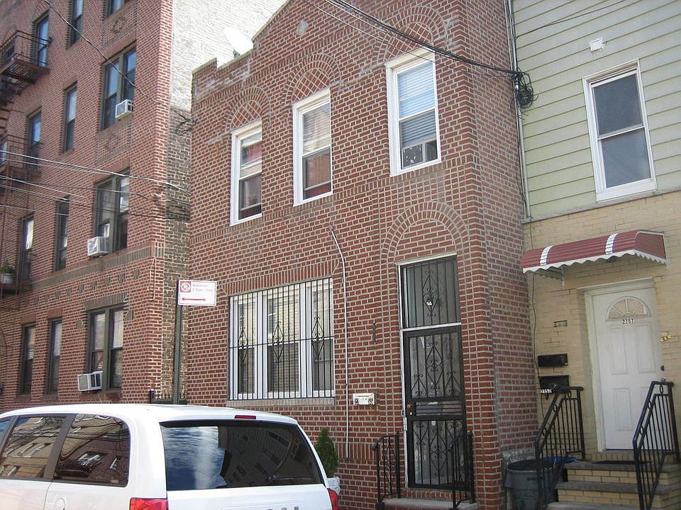 1st image of 2355 32nd St