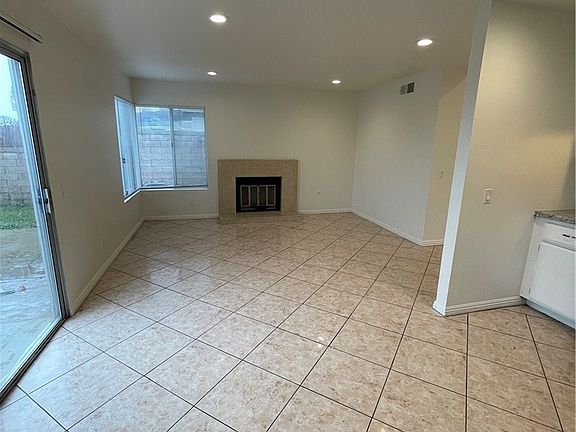 5th image of 2819 Juniper Dr