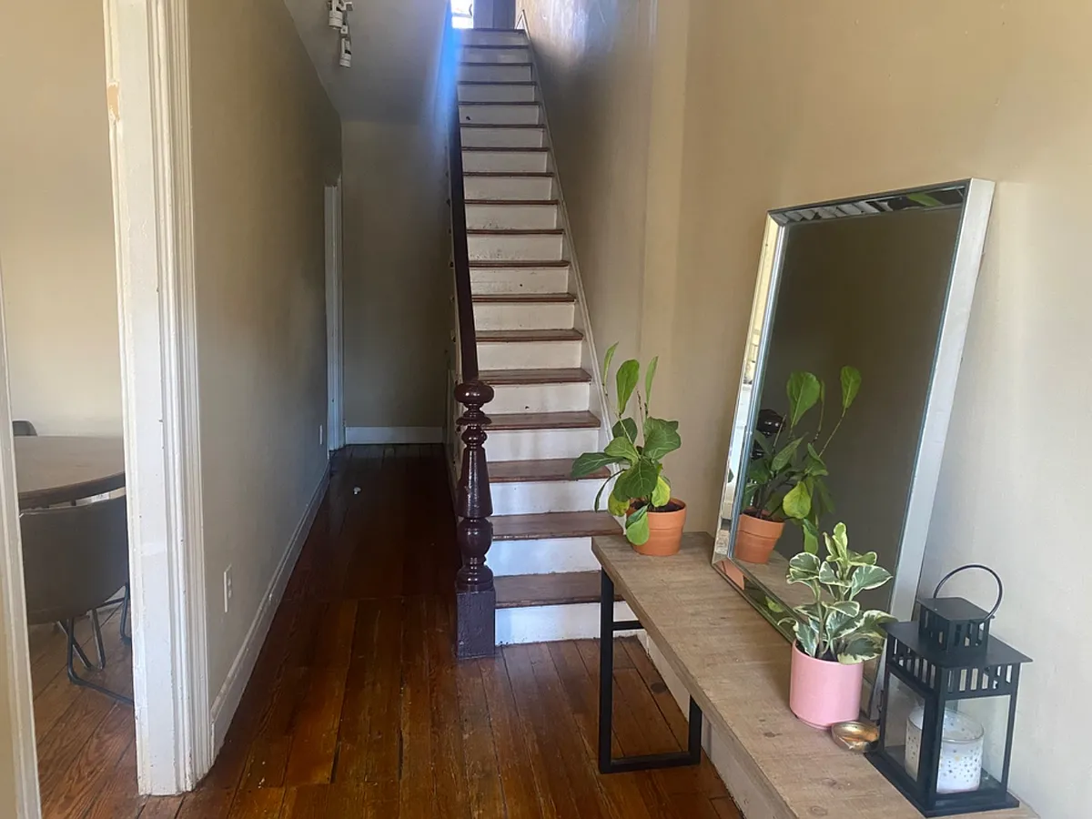 Unit Photo - 317 S Pine St