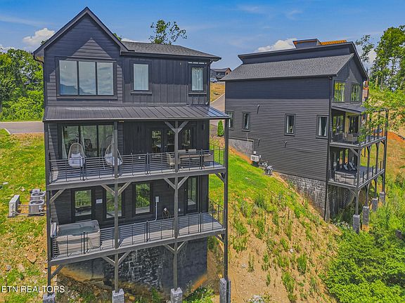 4th image of 1264 Reedmont Way