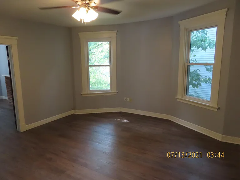 3242 Linwood Ave #3 & 2-& — Photo 10