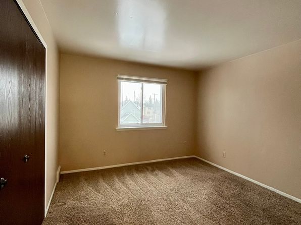 939 James St #11504973