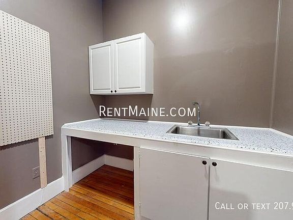 4th image of 113 N Lancey St Suite 4