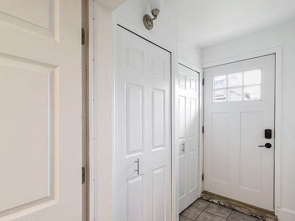 5th image of 26324 Harper Ave #16479215