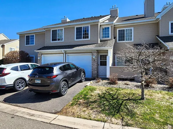 2225 Ranchview Ln N Unit 8, Plymouth, MN 55447