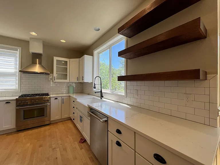 1922 NW New Hope Ct — Photo 12