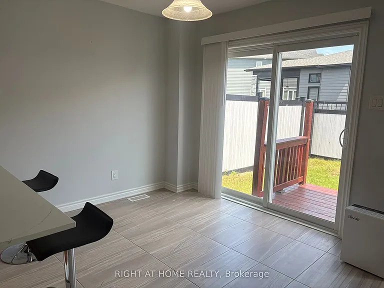 333 Rouncey Rd — Photo 15