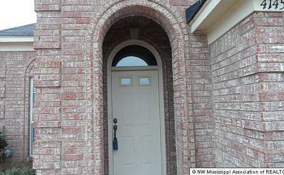 2nd image of 4145 Ravenwood Park