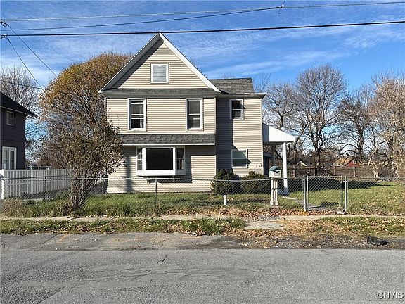 2nd image of 379 Pawling St