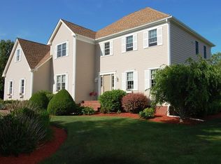 16 Flagship Dr, Dartmouth, MA 02748