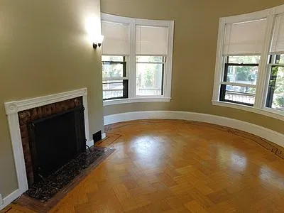 Studio, $2,100 — Photo 2