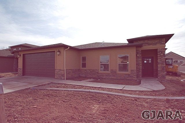 1st image of 2475 Tiptop Avenue