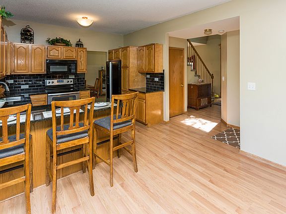 3rd image of 8941 Highland Oaks Dr