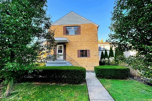 Mariemont Village Photo 1
