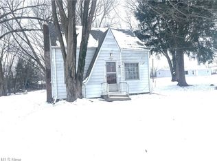 2760 Columbiana Rd, New Springfield, OH 44443