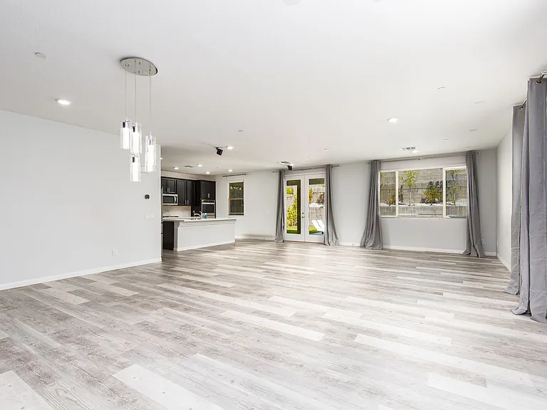 12586 Huckleberry Oak Ave — Photo 7