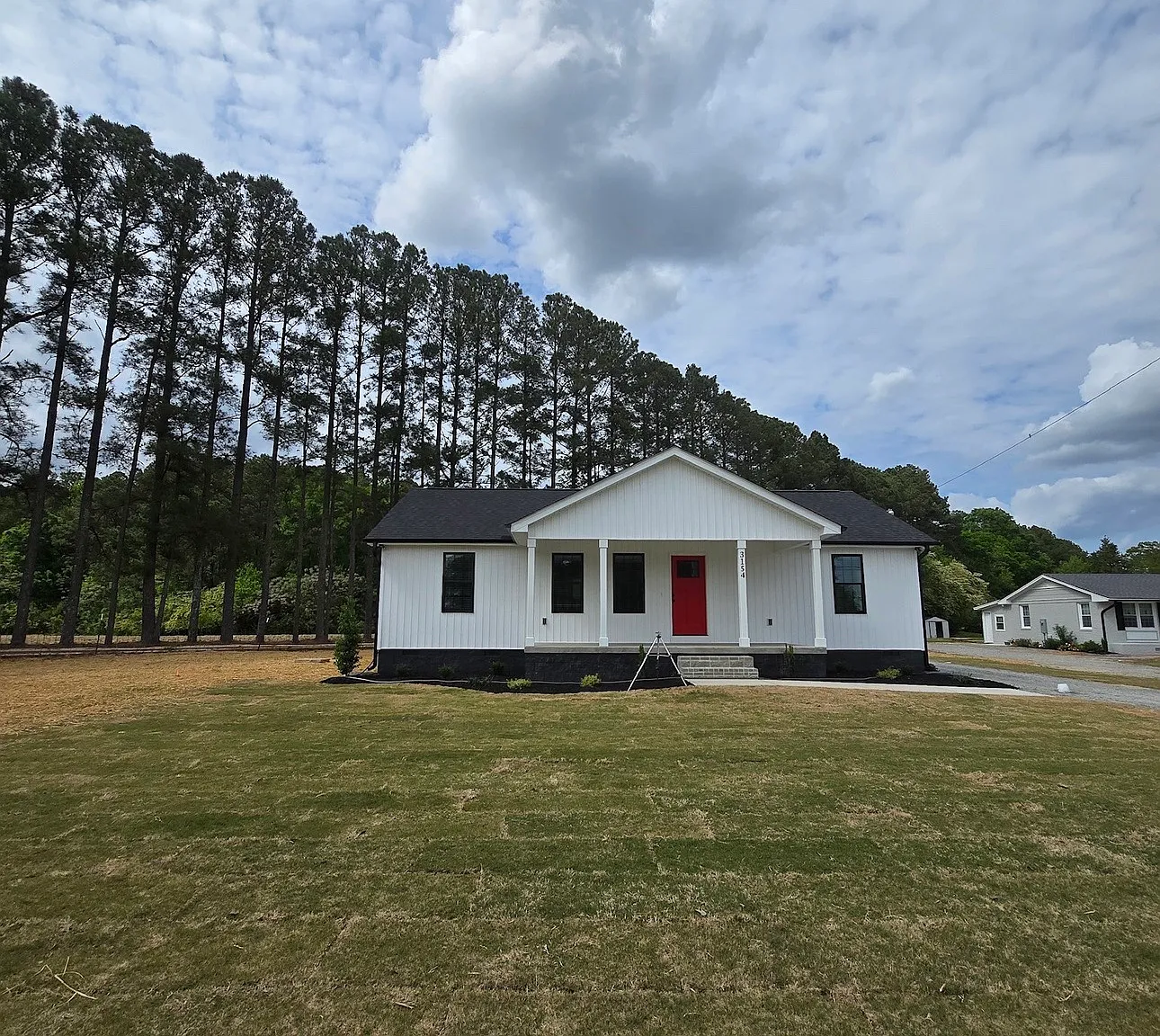 3 bed, 1215 sqft, $1,850 — Photo 1