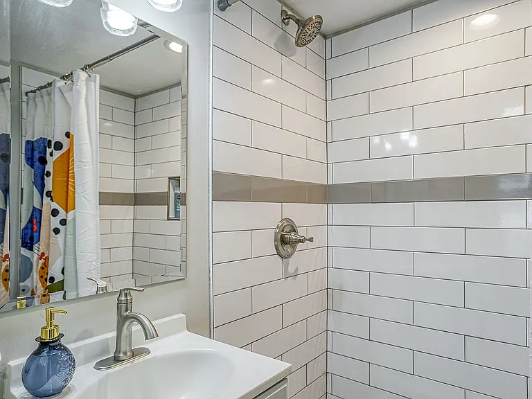 The Flats — Photo 14