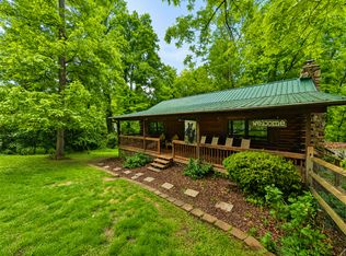 30 Greenbriar Rd, Black Mountain, NC 28711