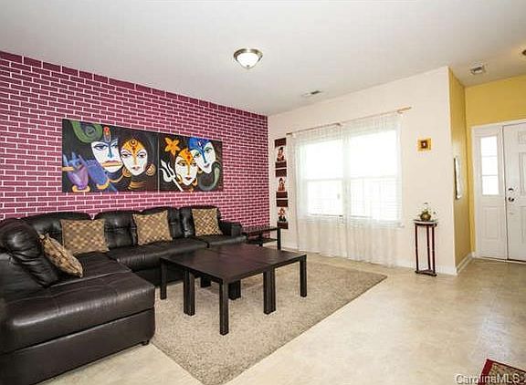 4th image of 3300 Mortemer Ln
