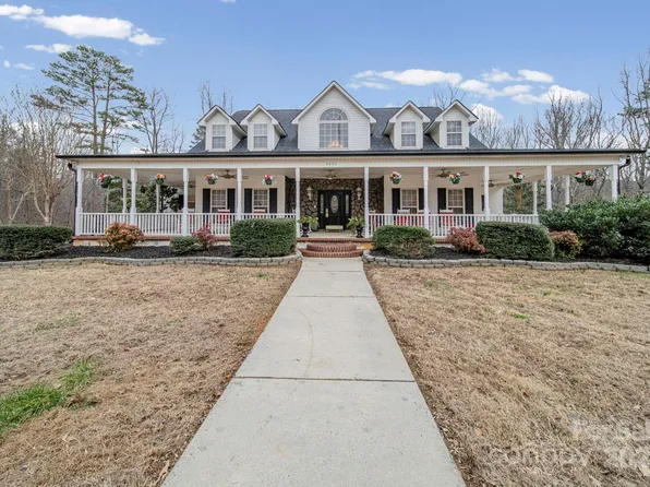 6650 Dellwood Dr, Kannapolis, NC 28081