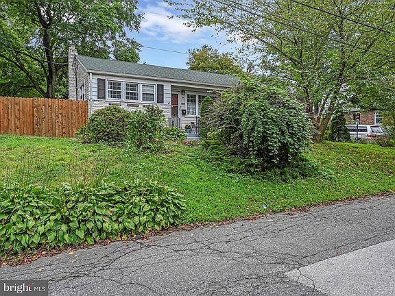 3rd image of 14 Walnut Rd